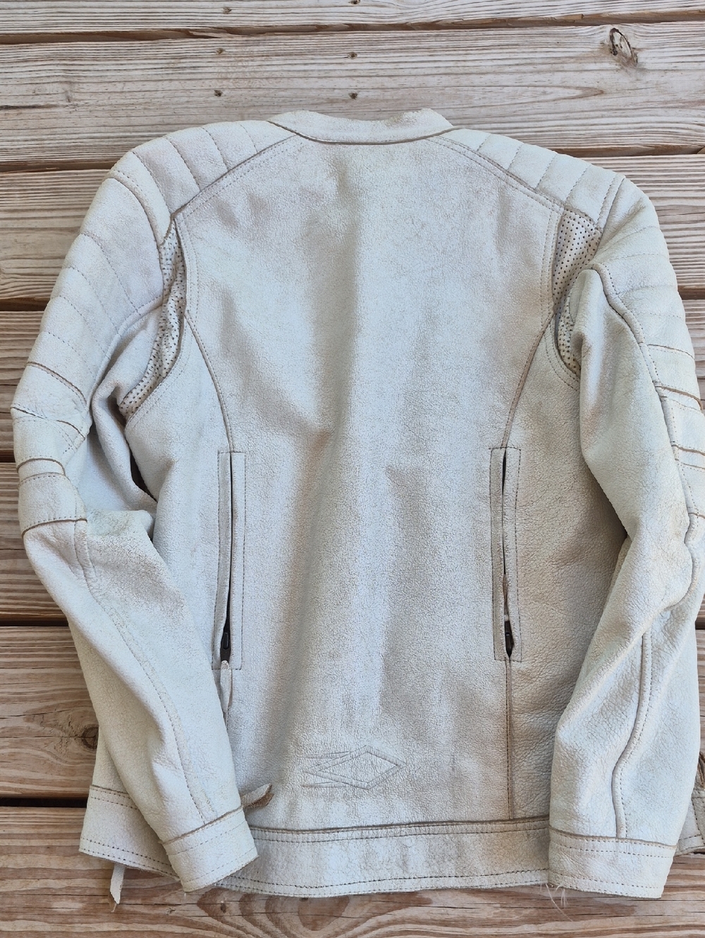 "Distressed" White Leather "POWER TRIP" ladies Jacket - Picture 7 of 11